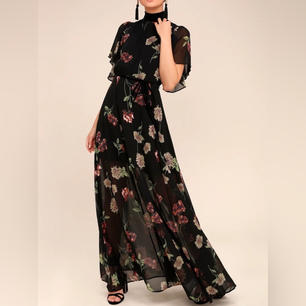 LULU’S Every Little Thing Black Floral Print Maxi Dress